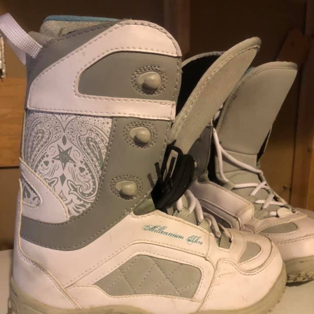 Women’s Snow Board Boots